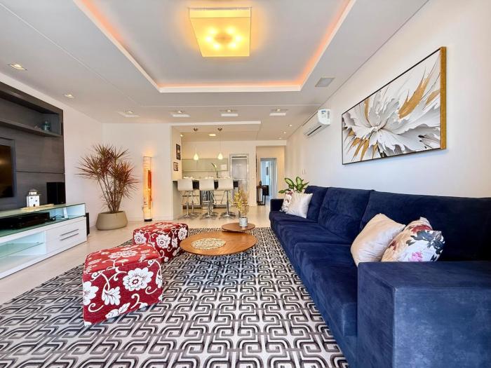 Apartamento grande de luxo - vista para o mar