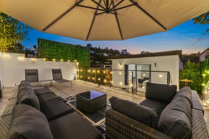 Hollywood Hills Modern Retreat