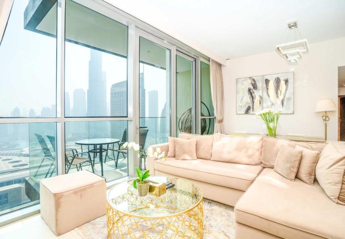HomesGetaway-Lovely 3BR+Maids Room in Downtown Views