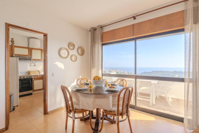 #349 Apartamento Miramar by Home Holidays