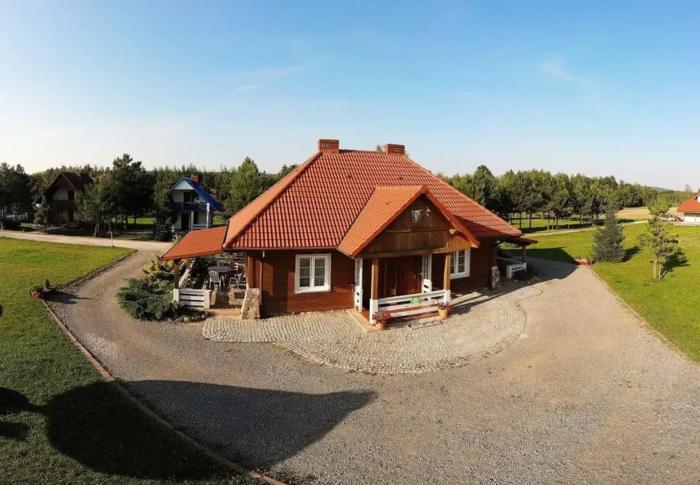 Agroturystyka Zacisze - Dworek pod Jeleniem