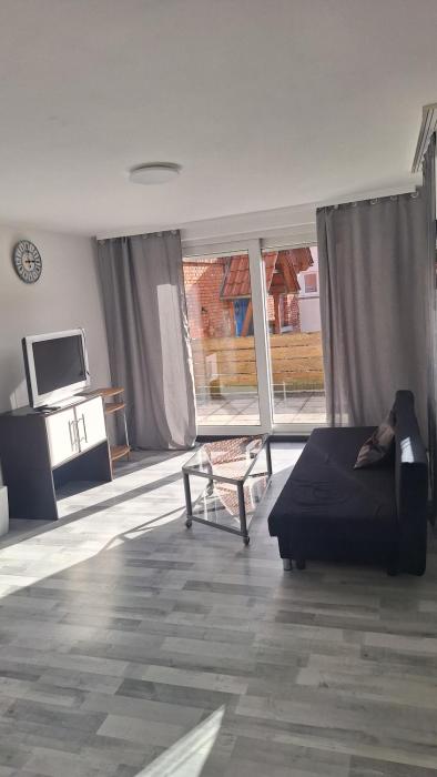 Helle 2,5 Zimmer Wohnung mit großer Terrasse