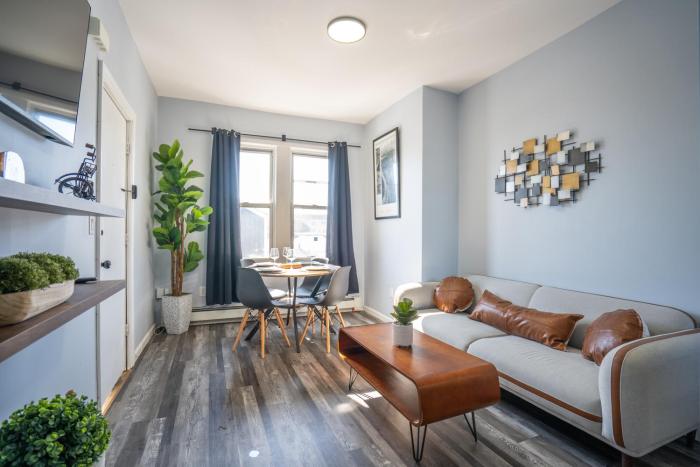 Spacious 3BR Apartment Near MetLife - Free Parking