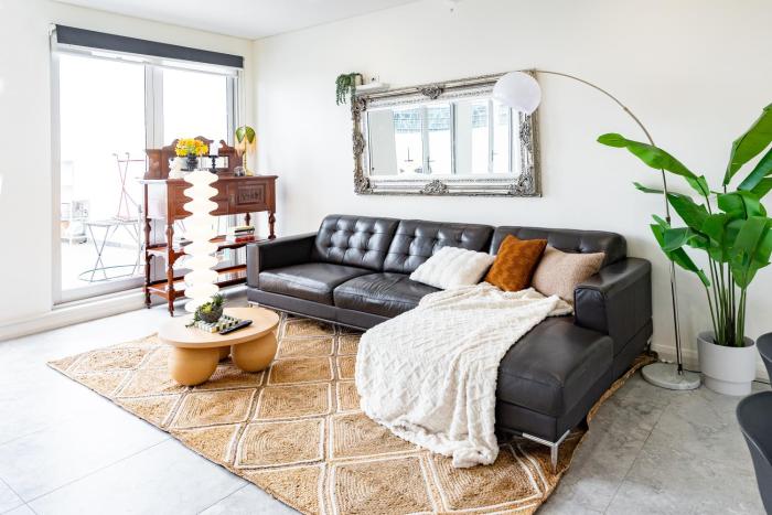 CBD Gem Near Central Station 2 Free Parking Spots