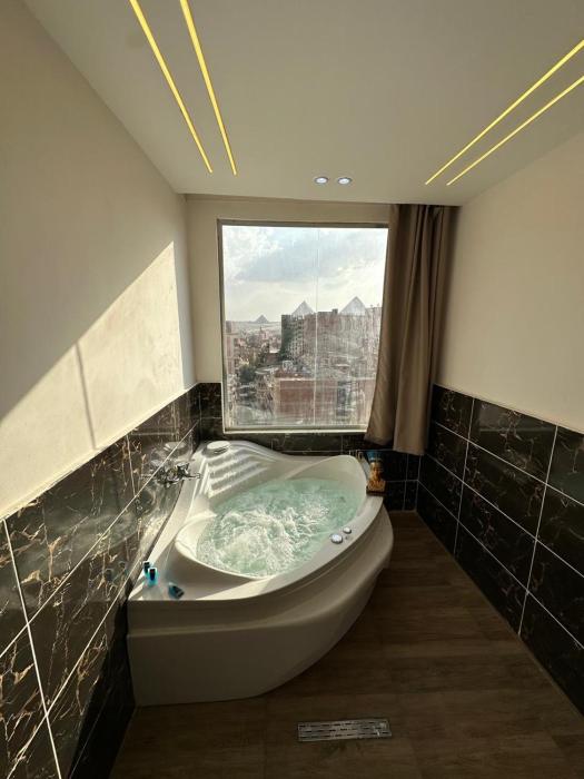 Jiwar Pyramids view inn