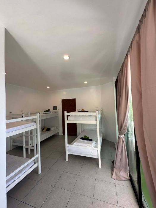 Gracey Dive Resort and Restaurant