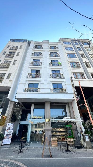 Emily Beach Hotel & Apartment