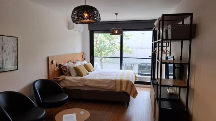 Malbec - Comodo y luminoso monoambiente frente a Shopping