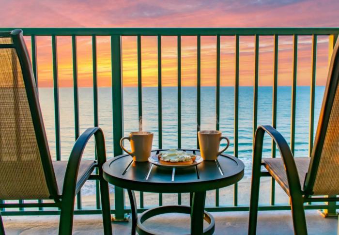 Oceanfront Studio at Sand dunes with 2 beds