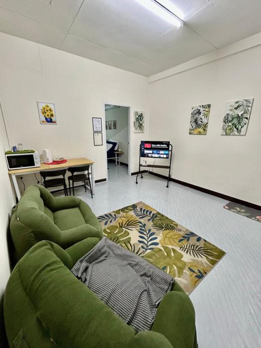 Entired townhome 2 BR Near Taopoon MRT 1min by walk