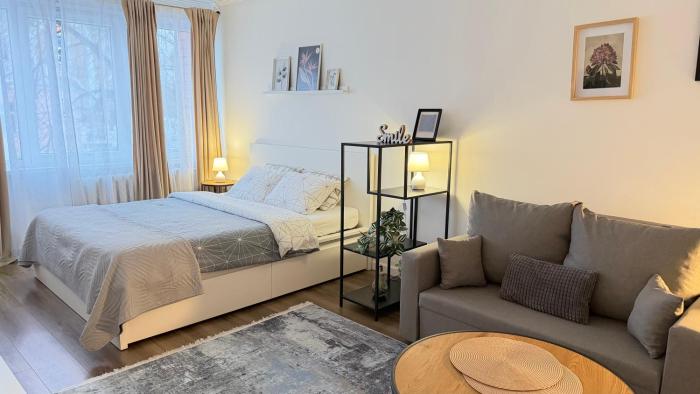 Church Hill Apartment