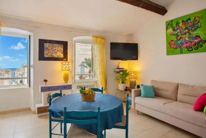 Casa Erbalunga Au cœur du village proche du port et de la plage