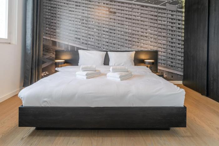 Korfantego Urban Loft Apartment by BookingHost