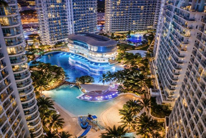 Grand Caliya Staycation by Azure - Affordable 1BR Near NAIA