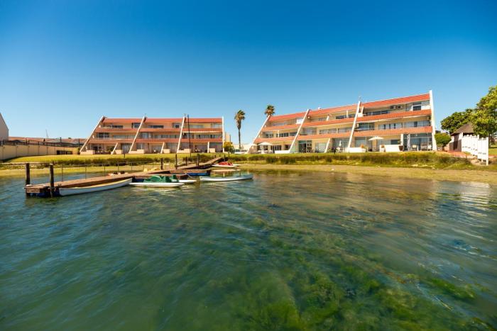 Port Owen Marina Starlight 23 by First Private Stays