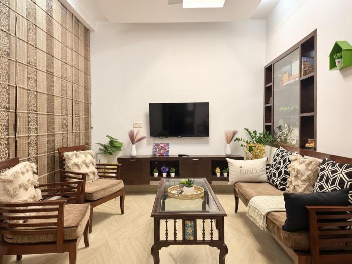 Nivera Stays 4BR Luxury Private Home near Airport, South Delhi
