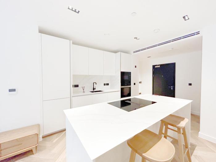 Whole 1 bed flat in Kensington