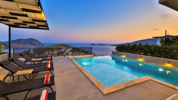 Kalamar 3 bedroom seaview villa with private pool