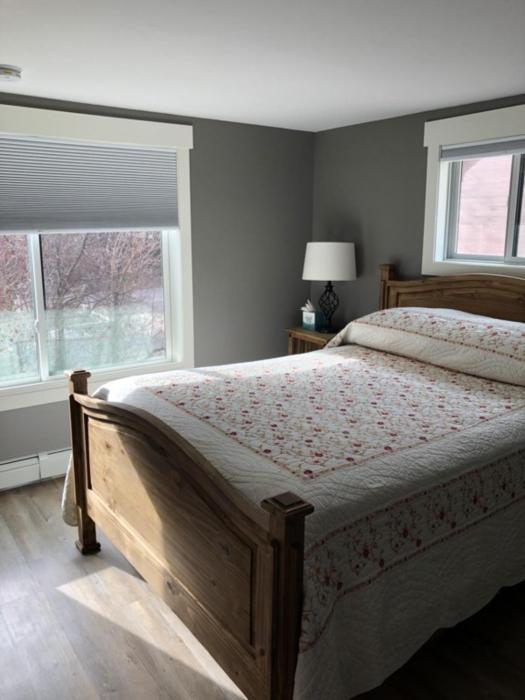 Quaint Queen Mountain Getaway