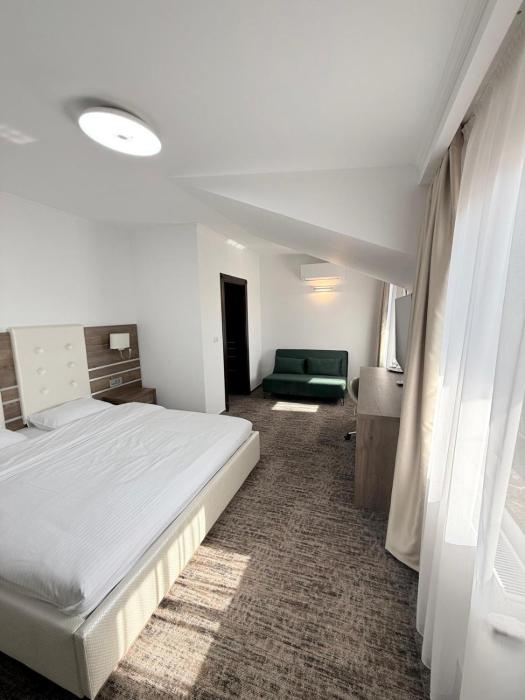 Pensiunea White Residence