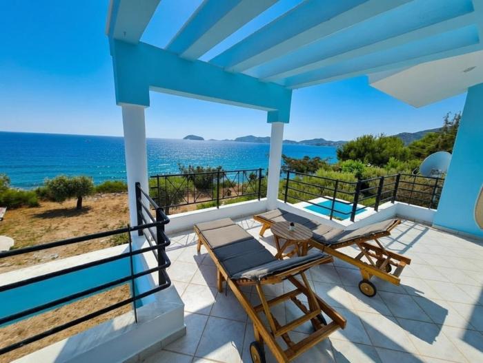 Azzuro View Villa beach front villa in Paleo Tsifliki