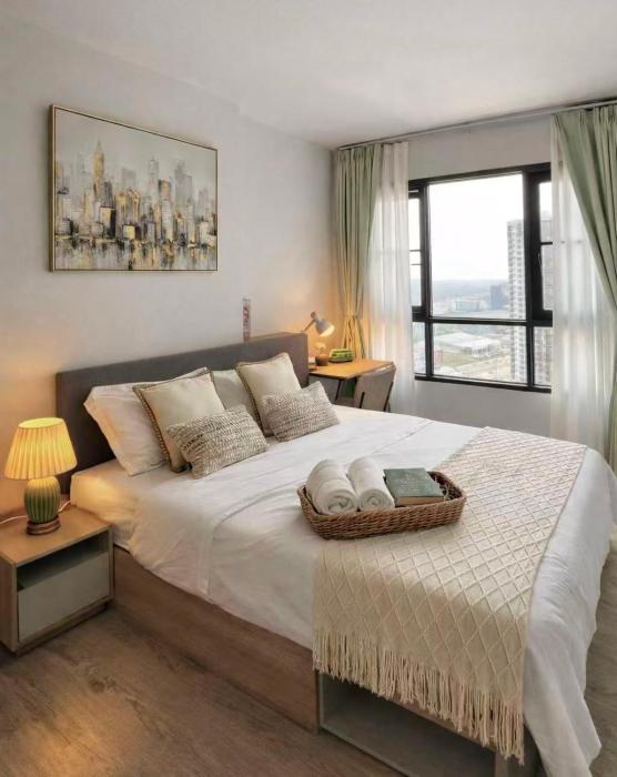 High Floor 2BR Condo opposite Central Festival Pool Gym