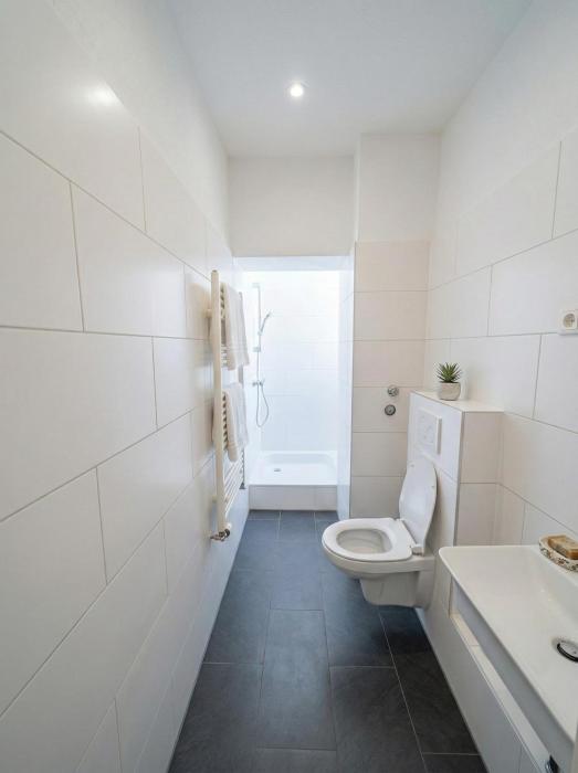 Gemütliche 2 Zimmer Wohnung direkt am Rhein