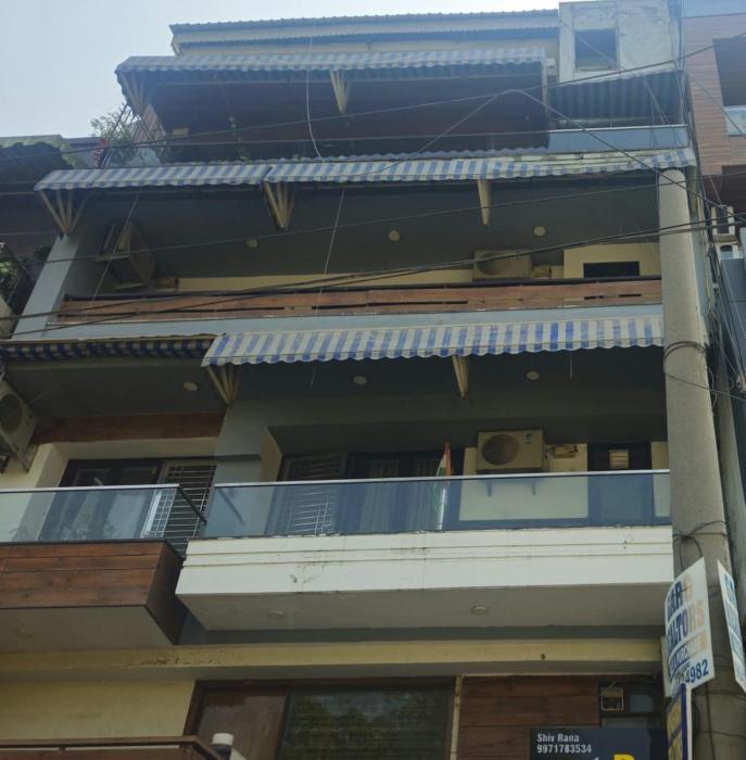 Castle Gold Unit of Goldroom Huf I Dwarka Sector -8