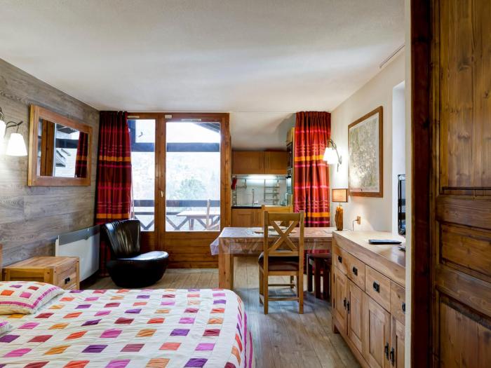 Studio moderne 4 pers avec wifi et parking à Brides-les-Bains - FR-1-512-220