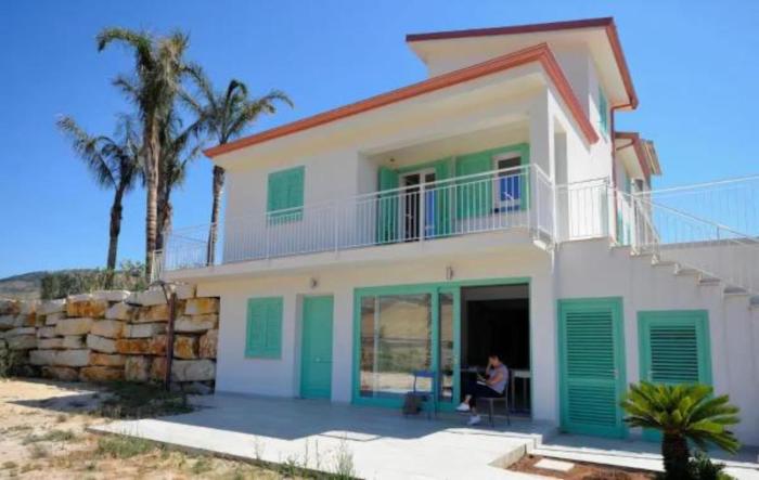 Villa degli Alberi con giardino