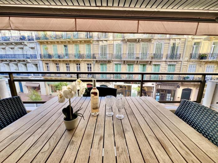 Gray studio D vue mer