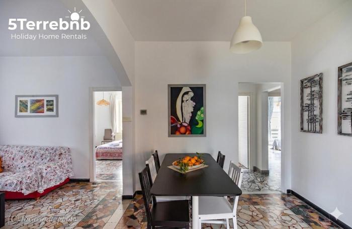 Stunning Apartment in a Villa near the beach