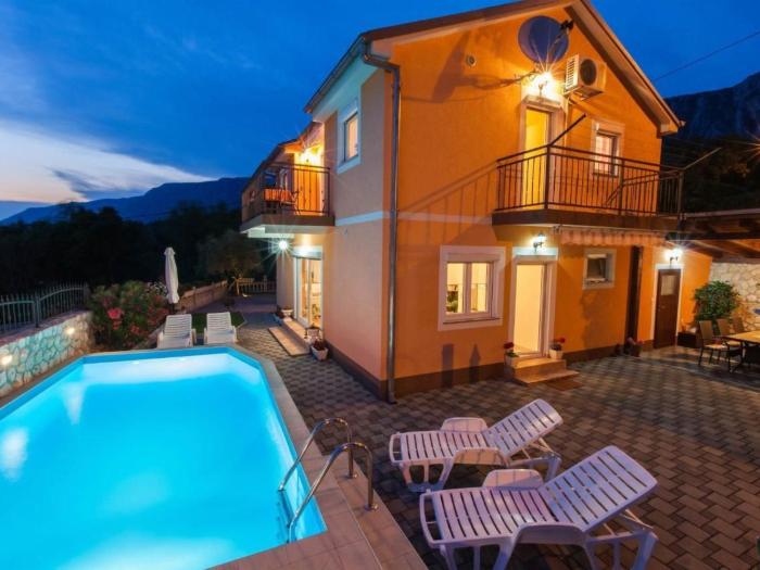 Holiday Home Haus Veronika by Interhome