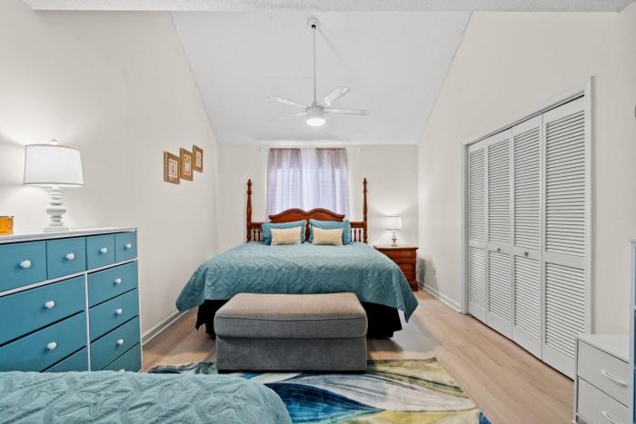 1 Bedroom Gem near Cherry Grove and North Myrtle with pool!