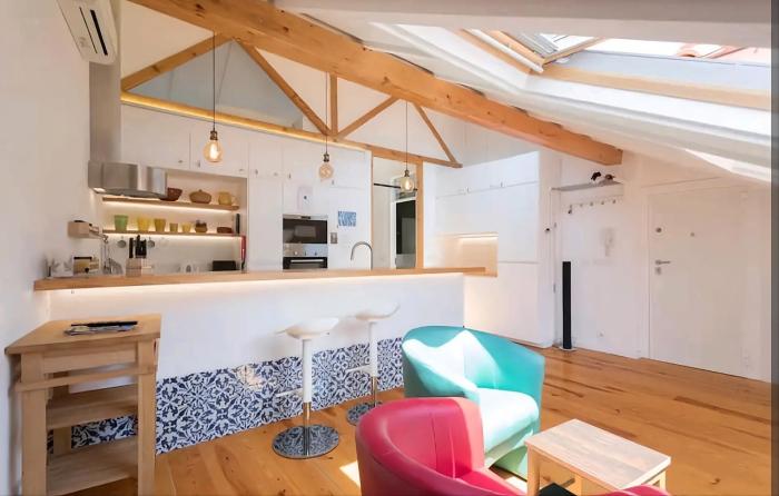 Sunny Castle View Apartment in Lisbon