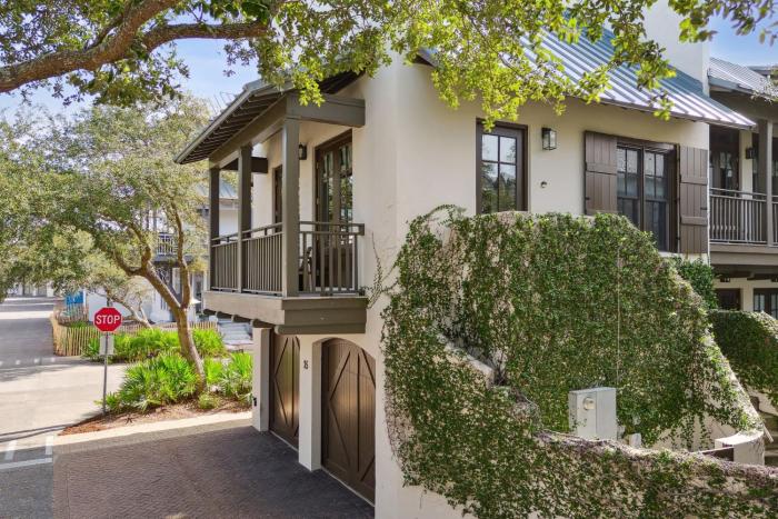 Pappas Carriage by 30A Escapes