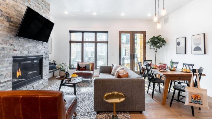 Kokopelli and Kestrel by AvantStay 2 Moderm Condos Community Pool Fireplace Walk to Park City Lifts