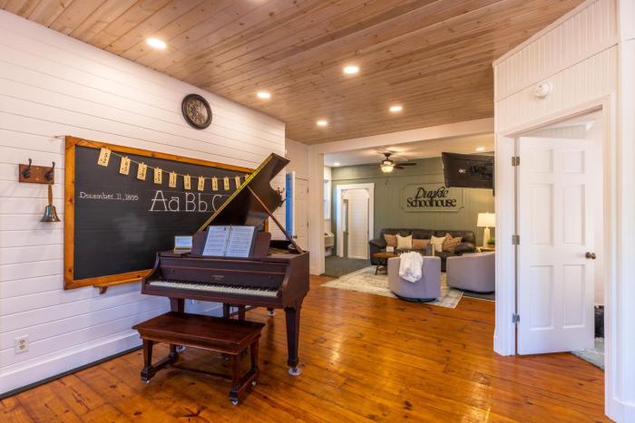 Hot Tub Under the Stars Family Friendly Firepit