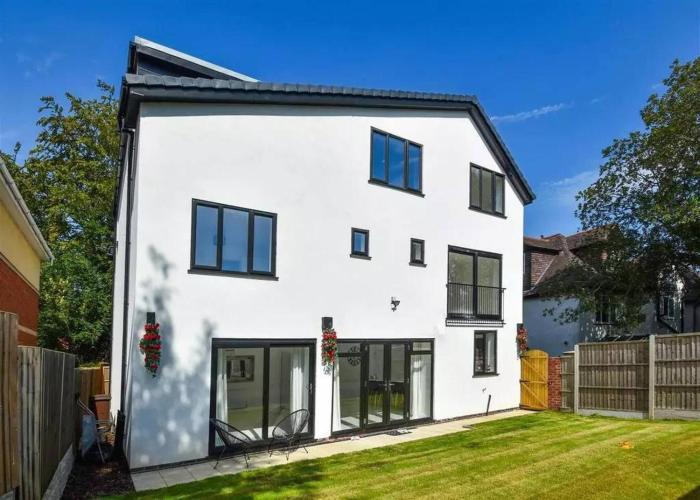 Charming Holiday House Retreat in Wolverhampton City Center