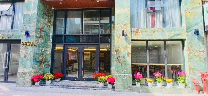 El Mulato Hotel & Apartment