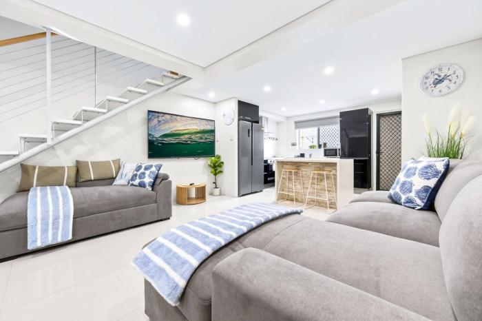 The Wharfside Oasis by the Waves