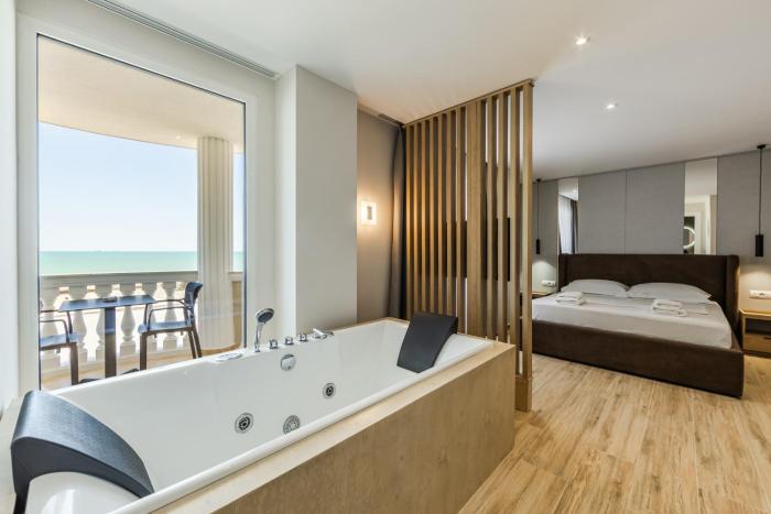Sea La Vie Suites