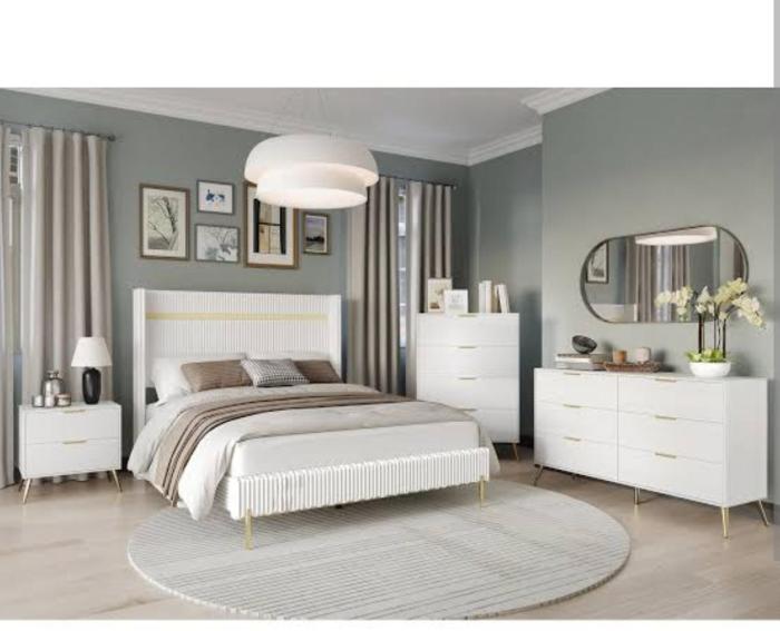 Corbett aura by lake & woods