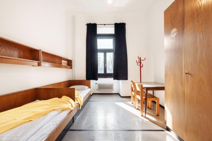 NUMBR25 - self service & low budget Hotel