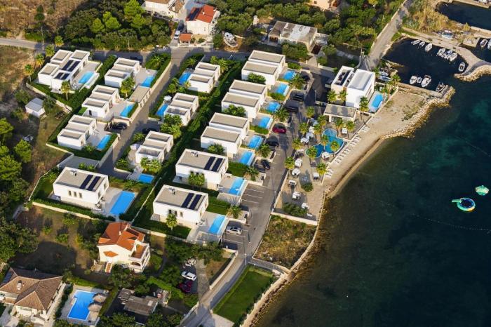 The Palms Resort by Irundo