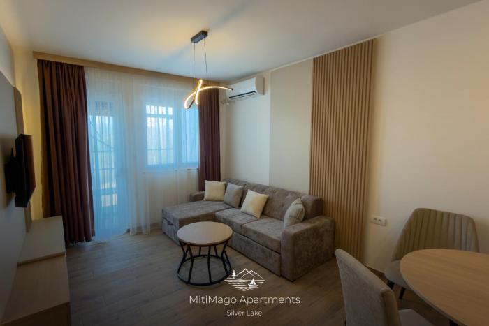 Miti Apartment with Marina View & Spa Access