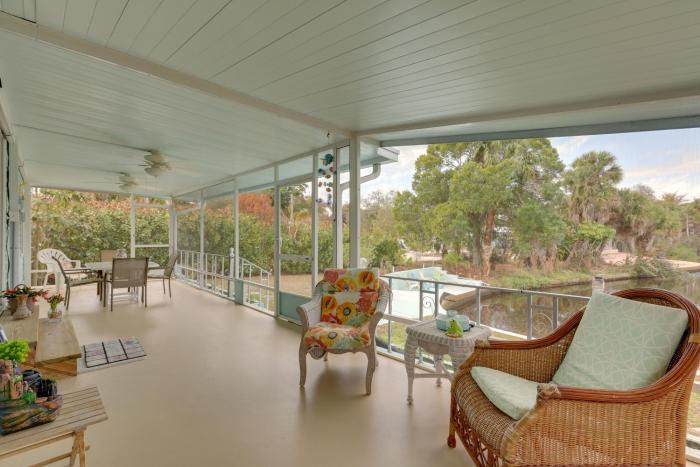 Paddle on the River! Waterfront Retreat in Stuart