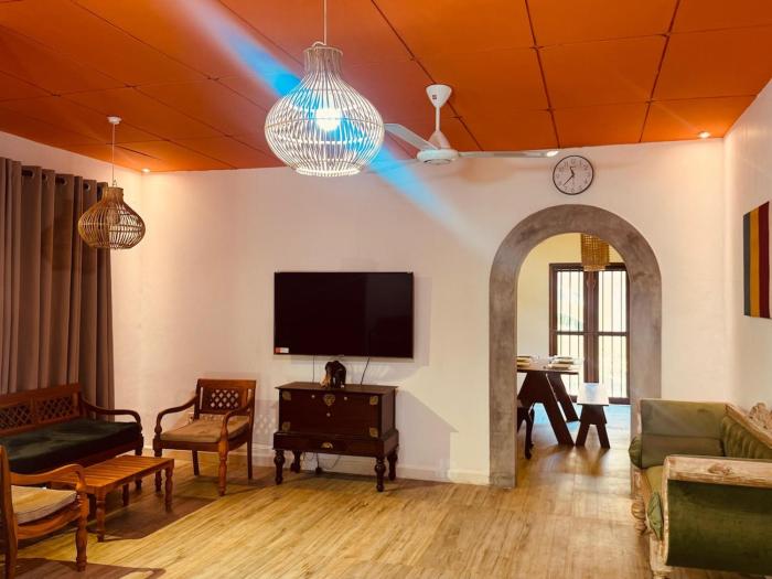Kadju Villa - Luxury Villa Near Hikkaduwa Beach