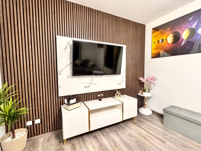 Moderne Ferienwohnung mit 2 Schlafzimmern & Hofparkplatz&Garten