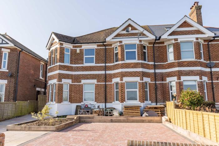 Park Lake View - Poole Park Lake Views